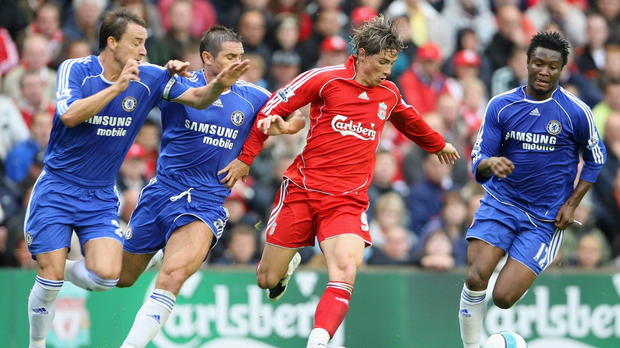 欧冠小组赛:法兰克福顽强晋级淘汰赛 “德甲黑马”延续欧联神奇