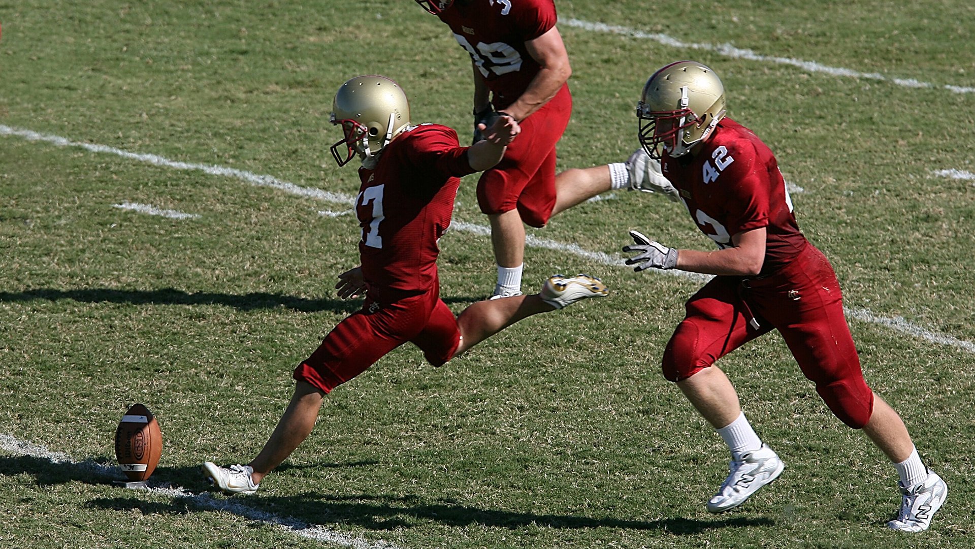 高校长跑节破校纪录 体测“前十名”集体刷榜
